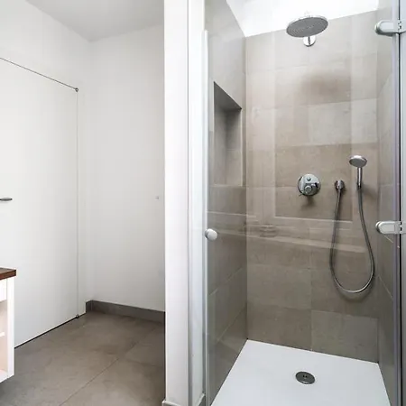 Villa Sleeps 12 With Pool Air Con And Wifi Slatine