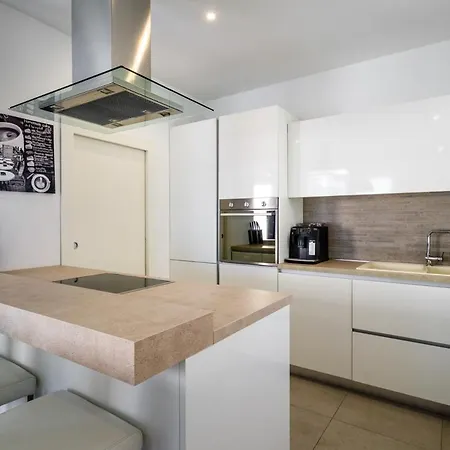 Sleeps 12 With Pool Air Con And Wifi Villa