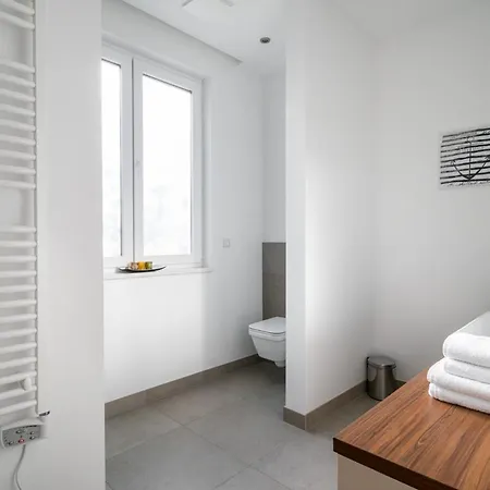 Villa Sleeps 12 With Pool Air Con And Wifi Slatine